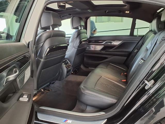 2016 BMW 750i xDrive Sedan
