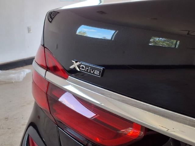 2016 BMW 750i xDrive Sedan