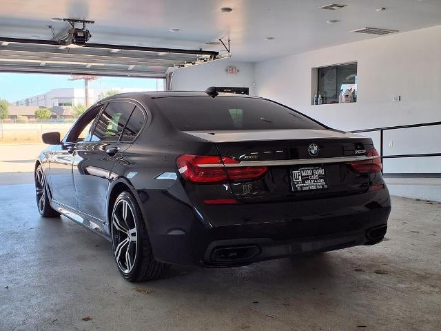 2016 BMW 750i xDrive Sedan
