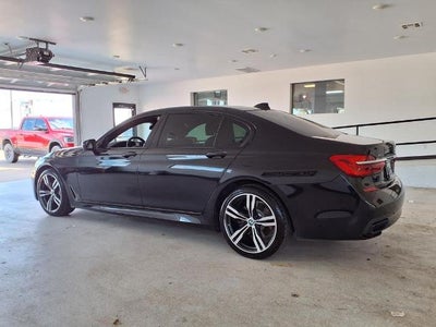 2016 BMW 750i xDrive Sedan