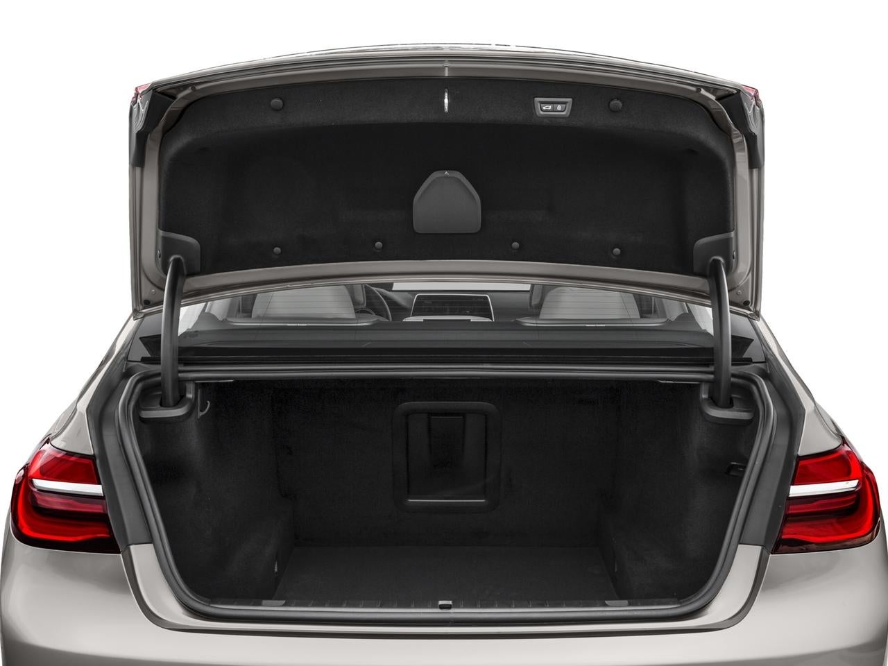 2016 BMW 750i xDrive Sedan