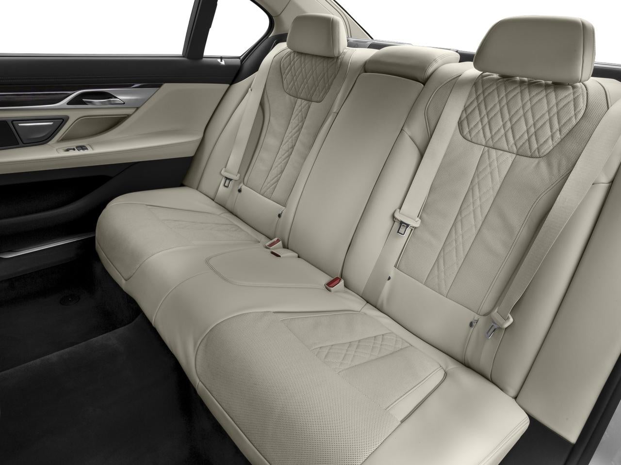 2016 BMW 750i xDrive Sedan