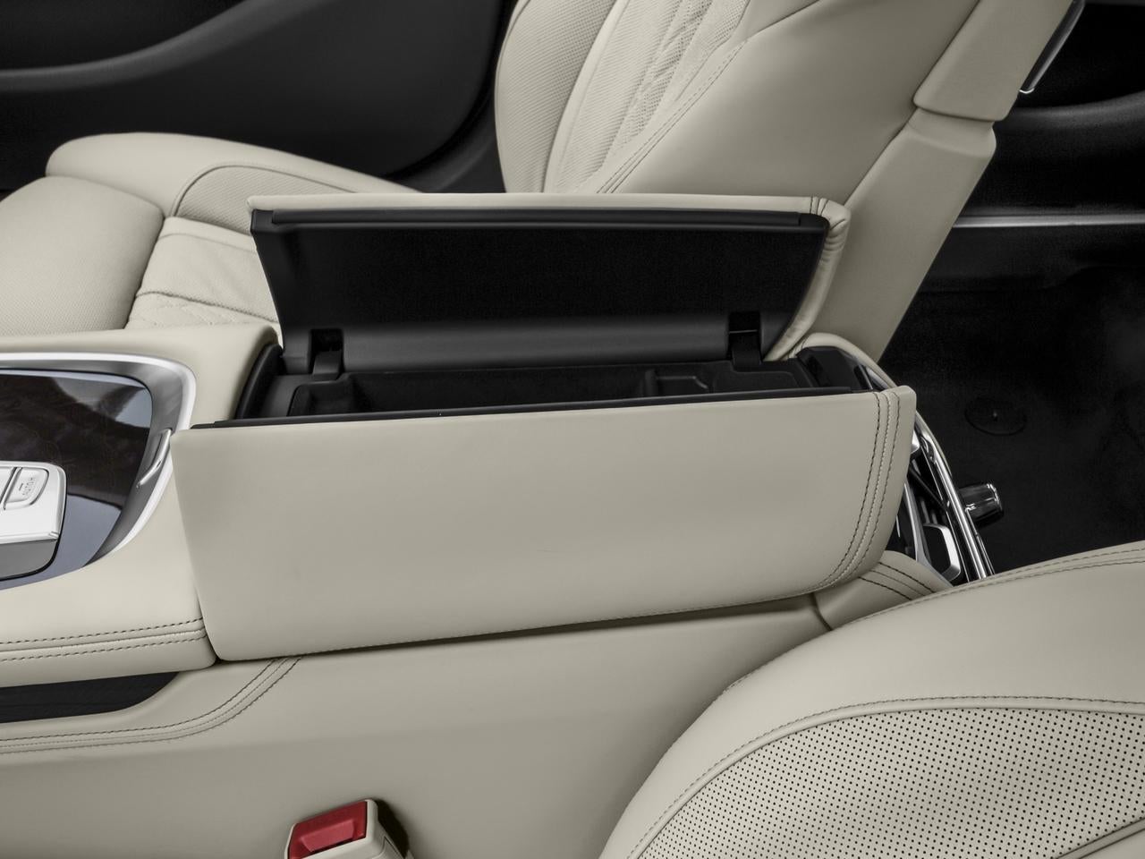 2016 BMW 750i xDrive Sedan